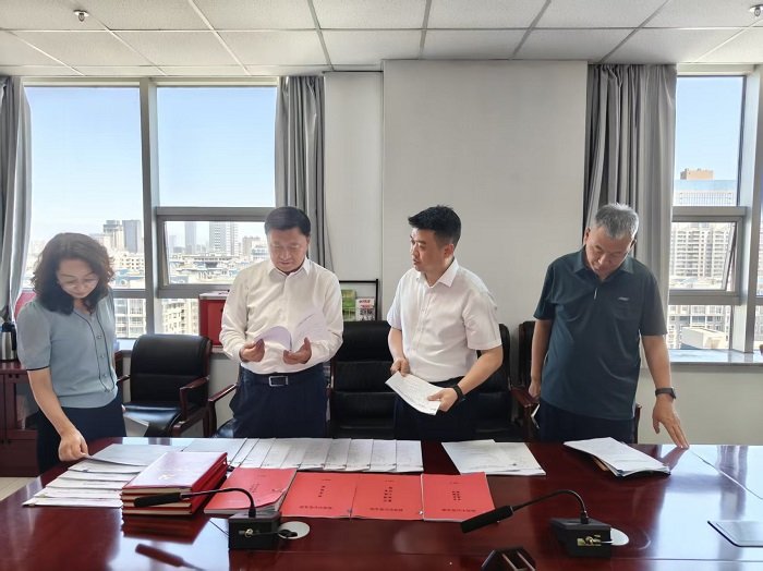 王建同志调研指导树立和践行正确政绩观